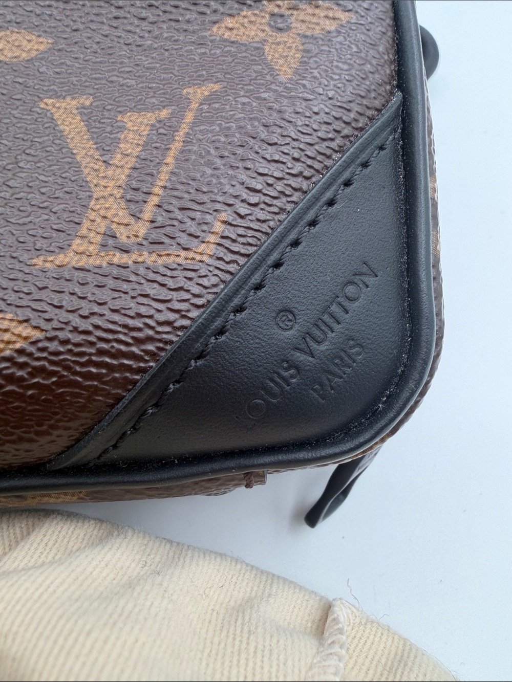 Louis Vuitton Brown Monogram Solar Ray Utility Front Bag x Virgil Abloh 2019 - Picture 9 of 11